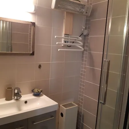 Au Coeur Des Volcans D Auvergne - * 뮈롤